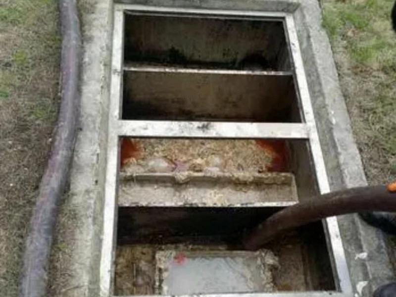 西区隔油池清理